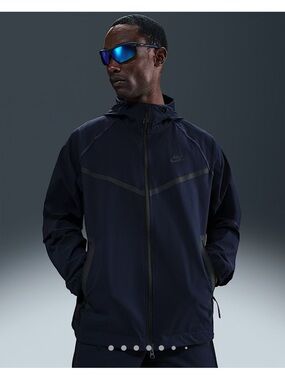 Nike Men's Dark Navy Hooded Windbreaker Jacket